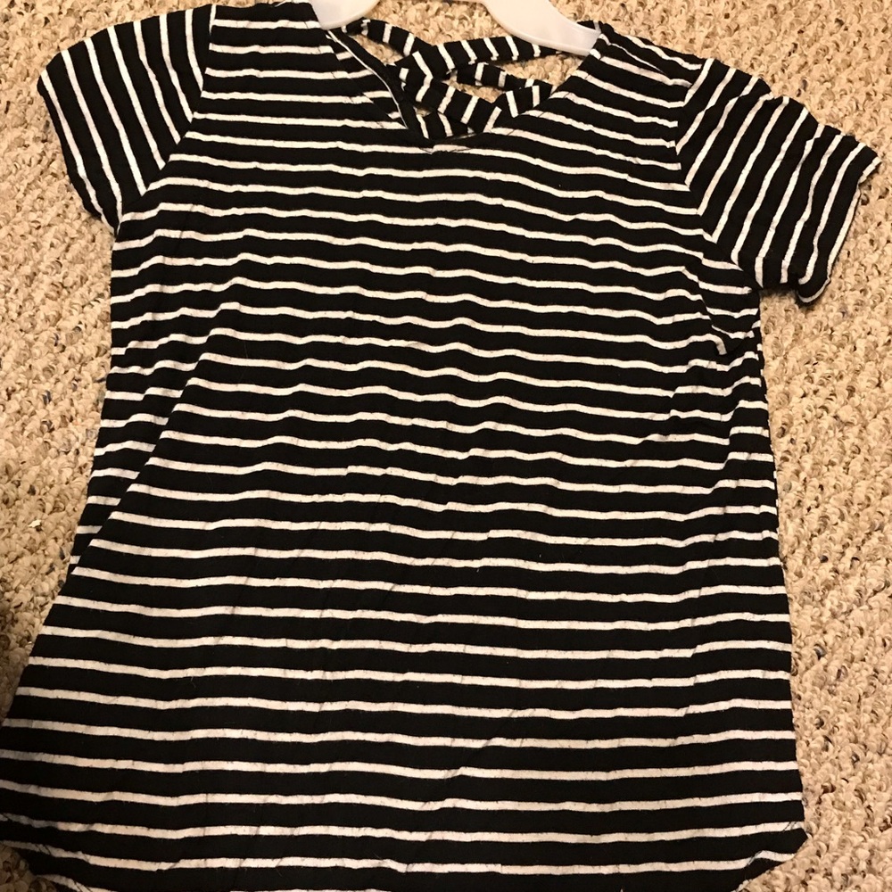 Juniors/tween size small shirt